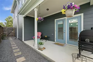 910 Hillstar St, Houston, TX 77009 - Photo 21