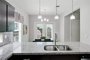 910 Hillstar St, Houston, TX 77009 - Photo 9