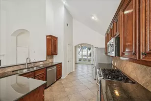 2201 Cambridge Shores Ln, Pearland, TX 77584 - Photo 11