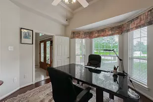 9402 Brentwood Lakes Cir, Spring, TX 77379 - Photo 5