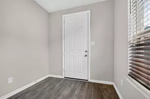 187 Lucky Mnr Ln, La Porte, TX 77571 - Photo 5