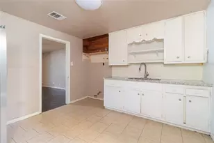 4425 Harding Dr, Beaumont, TX 77703 - Photo 9