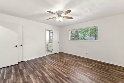 323 Park Hill Street, Huntsville, TX 77340 - Photo 11