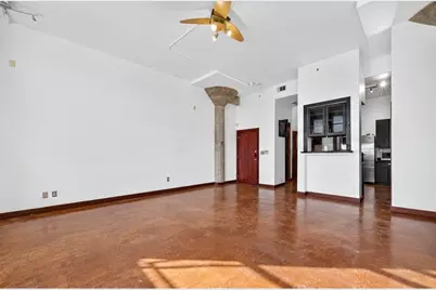 2205 McKinney Street #306, Houston, TX 77003 - Photo 13
