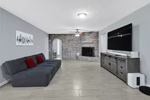 5343 Royal Pkwy, Friendswood, TX 77546 - Photo 3