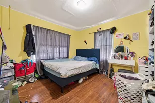 7355 Iwo Jima Rd, Houston, TX 77033 - Photo 9