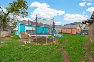 7355 Iwo Jima Rd, Houston, TX 77033 - Photo 5