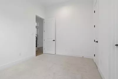 326 Eastwood Street, Houston, TX 77011 - Photo 21
