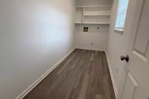 56 Trenwood Ln, Houston, TX 77022 - Photo 17