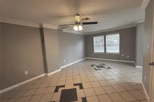 2110 Turner Dr, Houston, TX 77093 - Photo 9