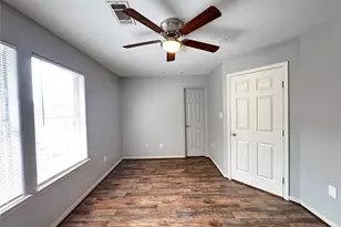 2110 Turner Dr, Houston, TX 77093 - Photo 13