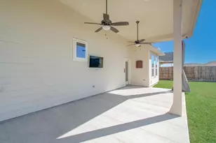 610 Rain Cloud Dr, Baytown, TX 77523 - Photo 35