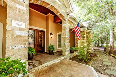 852 Overbrook Drive, Huntsville, TX 77340 - Photo 3