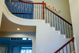 15127 Oldtown Bridge Ct, Sugar Land, TX 77498 - Photo 5