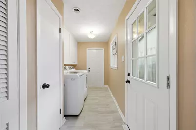 9910 Pine Lake Drive, Houston, TX 77055 - Photo 21
