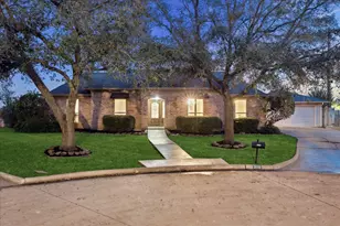 3110 Salem Ct, Sugar Land, TX 77478 - Photo 3