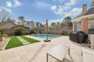 15910 Park Center Dr, Houston, TX 77059 - Photo 27