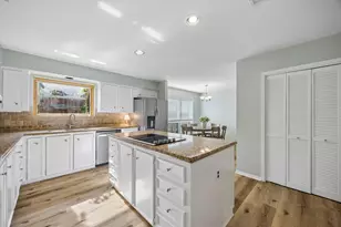 12107 Burgoyne Dr, Houston, TX 77077 - Photo 9