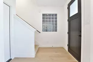 1020 W 15th 1/2 St, Houston, TX 77008 - Photo 5