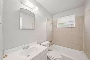 4319 Tiffany Dr, Houston, TX 77045 - Photo 7