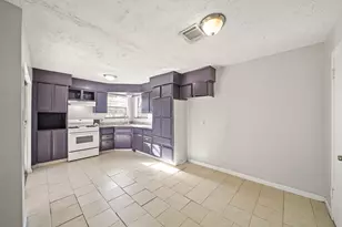 4319 Tiffany Dr, Houston, TX 77045 - Photo 3