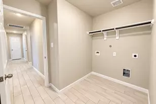 13313 Dalvay Beach Dr, Texas City, TX 77568 - Photo 9