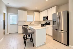 13313 Dalvay Beach Dr, Texas City, TX 77568 - Photo 7