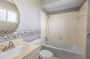 206 Kelly Ln, Baytown, TX 77521 - Photo 23