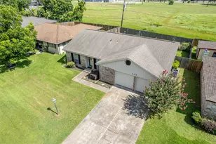 206 Kelly Ln, Baytown, TX 77521 - Photo 7