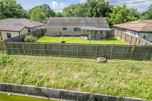 206 Kelly Ln, Baytown, TX 77521 - Photo 37