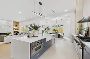 508 Willard St, Houston, TX 77006 - Photo 9