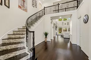 6011 Abercombie Ln, Sugar Land, TX 77479 - Photo 9