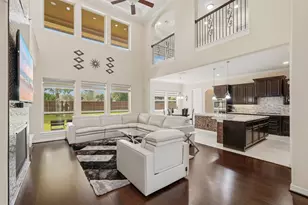 6011 Abercombie Ln, Sugar Land, TX 77479 - Photo 11