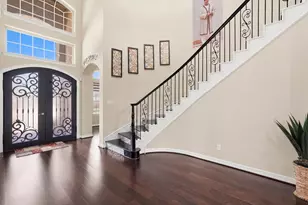 6011 Abercombie Ln, Sugar Land, TX 77479 - Photo 7