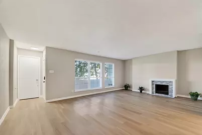 781 Country Place Drive #2054, Houston, TX 77079 - Photo 9