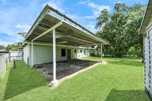 5202 Pensdale St, Houston, TX 77033 - Photo 29
