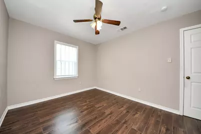 5202 Pensdale Street, Houston, TX 77033 - Photo 17