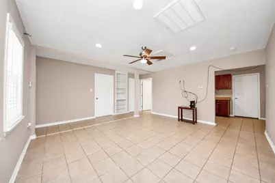 5202 Pensdale Street, Houston, TX 77033 - Photo 9