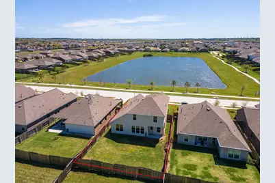 736 Scenic Lake Drive, La Marque, TX 77568 - Photo 1