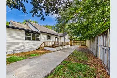 24 11th Avenue N, Texas City, TX 77590 - Photo 29