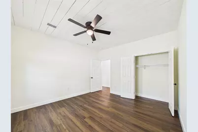 24 11th Avenue N, Texas City, TX 77590 - Photo 9