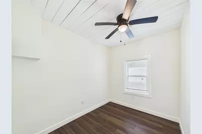 24 11th Avenue N, Texas City, TX 77590 - Photo 11