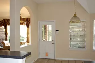 1906 Gray Birch Dr, Sugar Land, TX 77479 - Photo 5