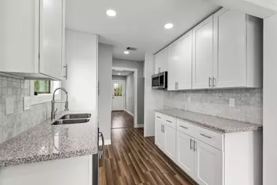 5210 Pickfair Street, Houston, TX 77026 - Photo 7