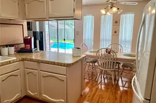 10219 Crescent Moon Dr, Houston, TX 77064 - Photo 9