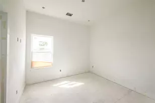 904 Kern St, Houston, TX 77009 - Photo 25