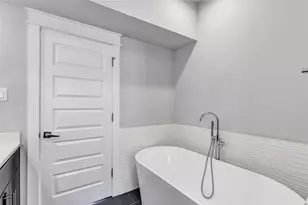 3309 Baron St, Houston, TX 77020 - Photo 33