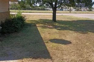 3200 Grady St, Forest Hill, TX 76119 - Photo 5