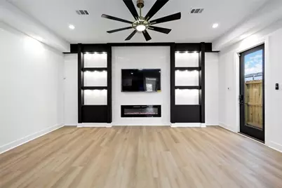 8313 Bassett St #B, Houston, TX 77051 - Photo 7