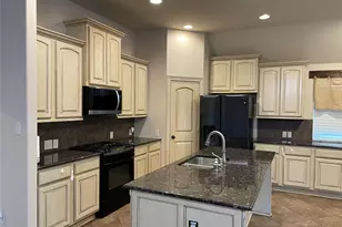 2801 Field Hollow Dr, Pearland, TX 77584 - Photo 9